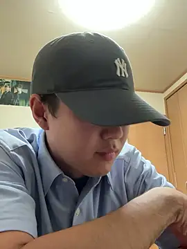 Snapshot of KAMESAN08 chatting on 23, 9, 2025 KAMESAN08 online show from 23, 9, 2025