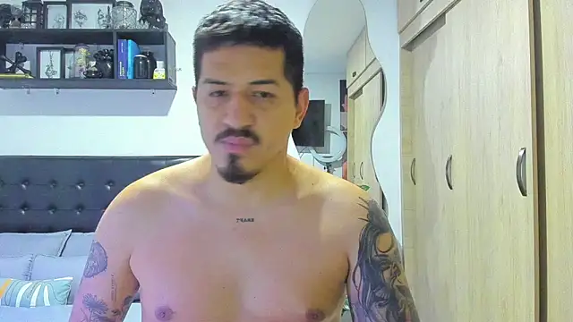 Snapshot of Arnolwilliams chatting on 23, 10, 2025 Arnolwilliams online show from 23, 10, 2025