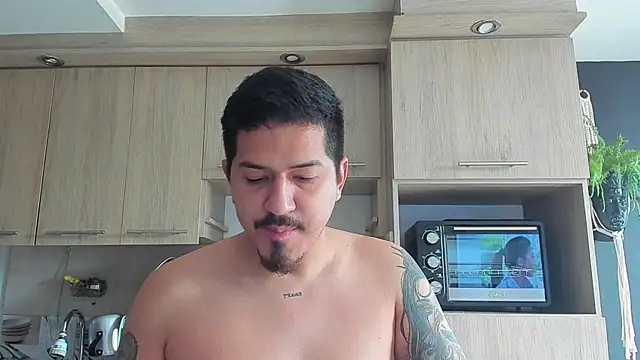 Snapshot of Arnolwilliams chatting on 26, 10, 2025 Arnolwilliams online show from 26, 10, 2025