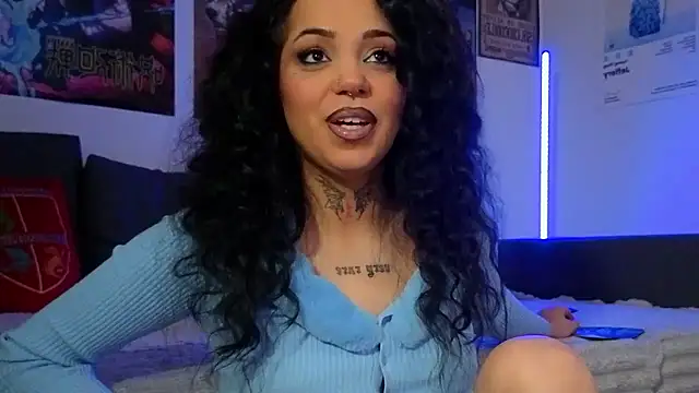 KiraQuinn1 online show from 7, 1, 2026