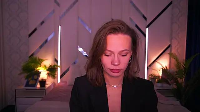 ShyySiren online show from 23, 12, 2025