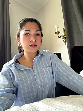 Snapshot of ZoeyJohnson chatting on 6, 11, 2025 ZoeyJohnson online show from 6, 11, 2025