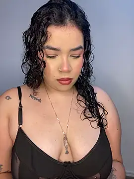 krisstenSantos online show from 13, 11, 2025