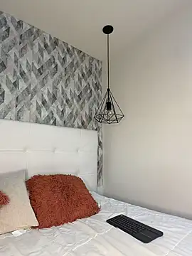 krisstenSantos online show from 19, 2, 2026