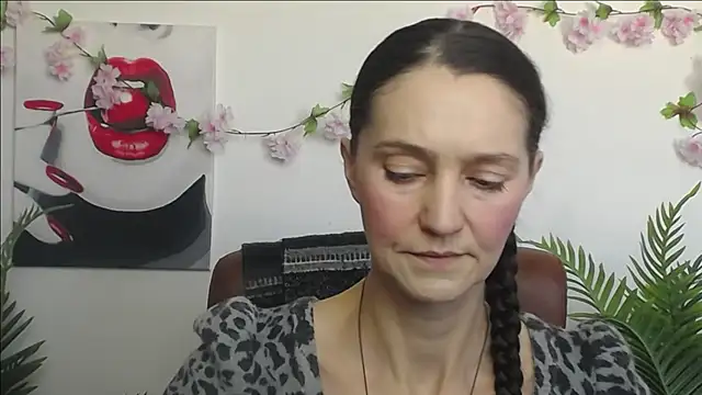 TayaFinch online show from 10, 2, 2026