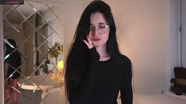 DarcyAspacio online show from 23, 9, 2025