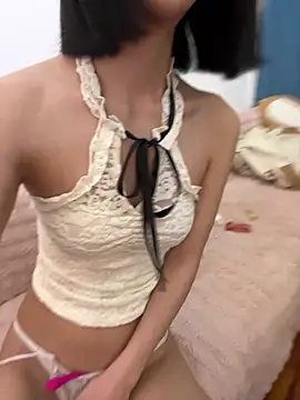 Snapshot of qiqi_x chatting on 12, 3, 2026 qiqi x online show from 12, 3, 2026