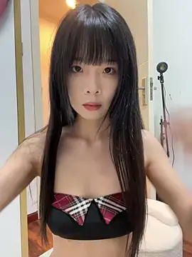 Snapshot of qiqi_x chatting on 28, 4, 2026 qiqi x online show from 28, 4, 2026