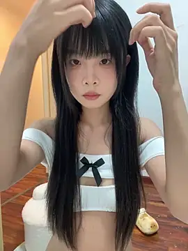 Snapshot of qiqi_x chatting on 19, 5, 2026 qiqi x online show from 19, 5, 2026