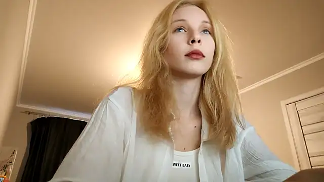 Fafa Fluff online show from 28, 9, 2025