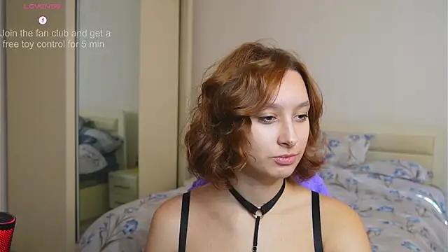 Snapshot of LilyannRosse chatting on 14, 10, 2025 LilyannRosse online show from 14, 10, 2025