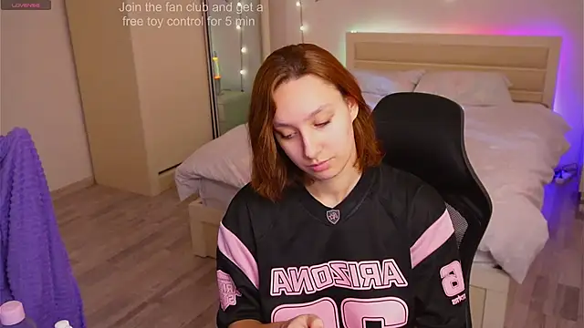 Snapshot of LilyannRosse chatting on 31, 10, 2025 LilyannRosse online show from 31, 10, 2025