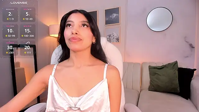 Tiffany Low online show from 6, 2, 2026