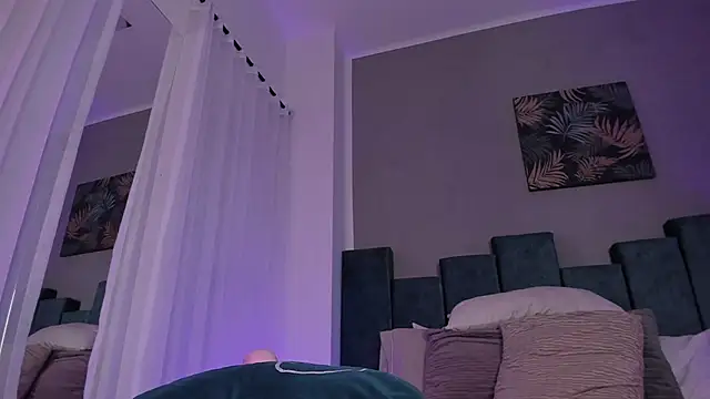 Peytonn Monroe online show from 25, 6, 2026