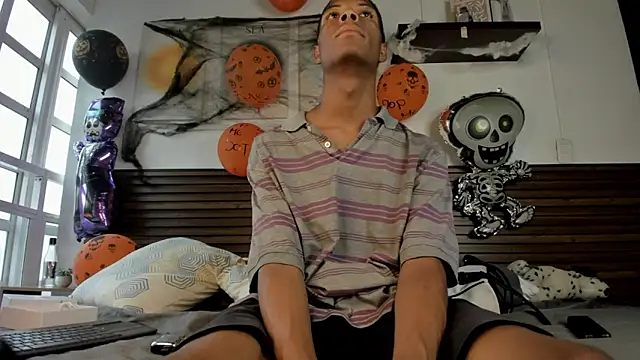 Sebastian Ortizdy online show from 23, 10, 2025