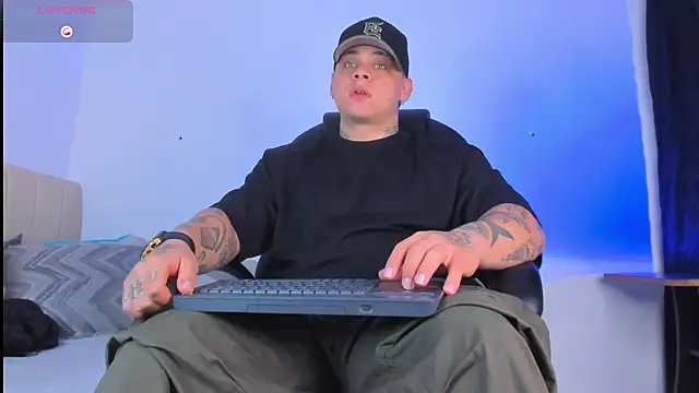 denis munera online show from 17, 10, 2025