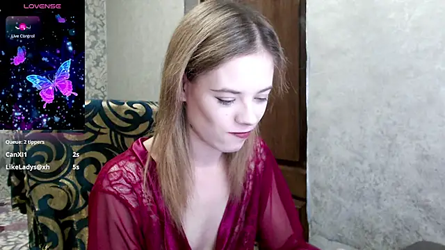 Kate  Loves online show from 17, 11, 2025