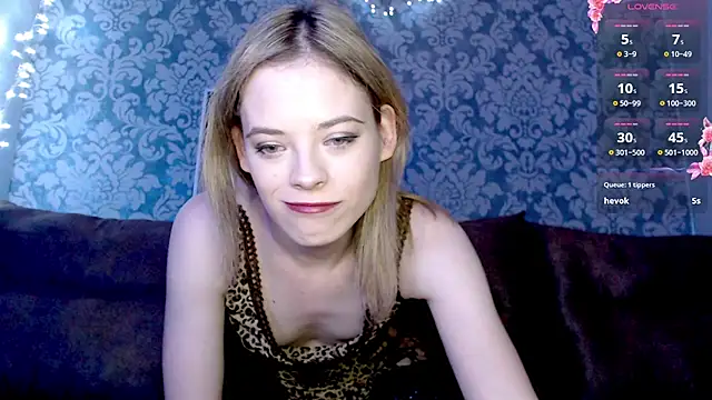 Kate  Loves online show from 16, 12, 2025