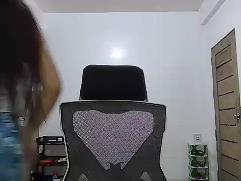 cumslut selena69 online show from 1, 7, 2026