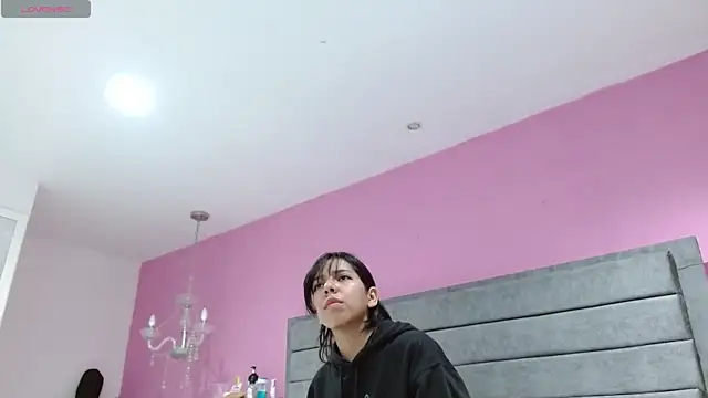 Snapshot of BlueHoney12 chatting on 4, 10, 2025 BlueHoney12 online show from 4, 10, 2025