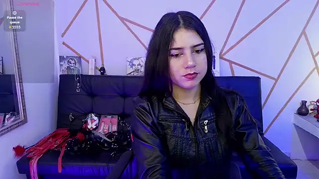 ilayra smith online show from 10, 11, 2025