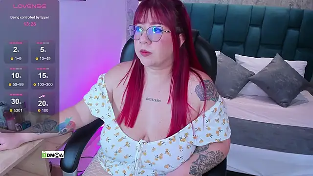 Snapshot of Bellavelvet_1 chatting on 29, 9, 2025 Bellavelvet 1 online show from 29, 9, 2025