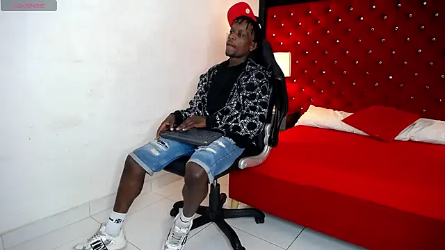 SkylerBigxxx online show from 22, 9, 2025