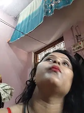 Jasmine Januja online show from 25, 6, 2026