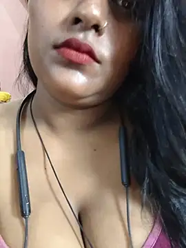 Jasmine Januja online show from 6, 7, 2026
