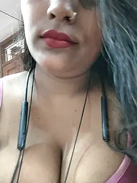 Jasmine Januja online show from 7, 7, 2026