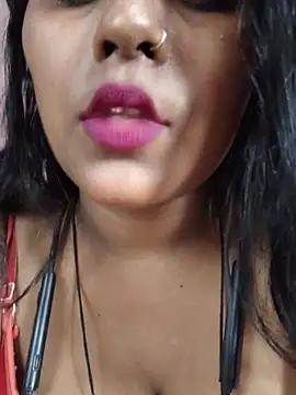 Jasmine Januja online show from 17, 7, 2026