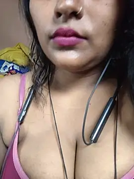 Jasmine Januja online show from 19, 7, 2026