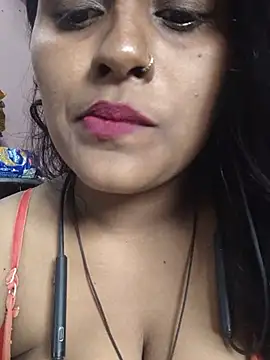 Jasmine Januja online show from 5, 8, 2026