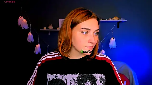 casey meow  online show from 2, 11, 2025