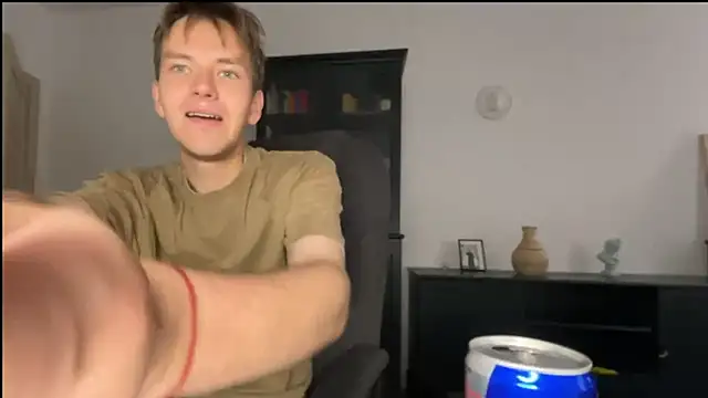 Snapshot of Mark_Voyan chatting on 18, 9, 2025 Mark Voyan online show from 18, 9, 2025