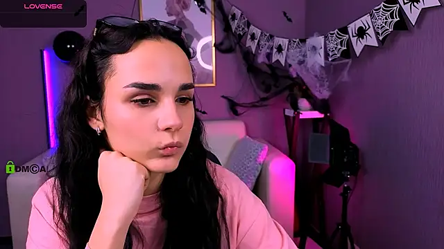 Snapshot of ariana_ross7 chatting on 25, 10, 2025 ariana ross7 online show from 25, 10, 2025