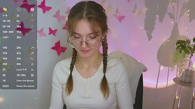 Snapshot of Katyaa_Lover chatting on 28, 10, 2025 Katyaa Lover online show from 28, 10, 2025