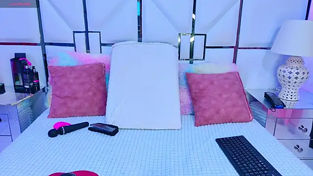 SabrinnaTaylor online show from 9, 11, 2025