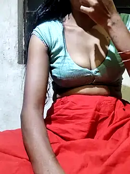 Snapshot of queen_baby09 chatting on 8, 10, 2025 queen baby09 online show from 8, 10, 2025