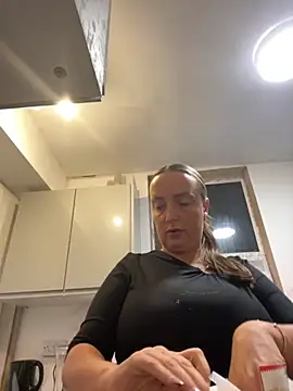 QueenStacyxox online show from 3, 10, 2025