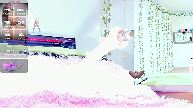 Ashley  Jones   online show from 28, 7, 2026