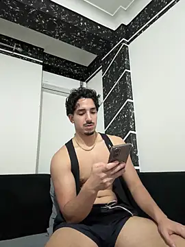 Snapshot of fuck___boyy chatting on 13, 3, 2026 fuck boyy online show from 13, 3, 2026