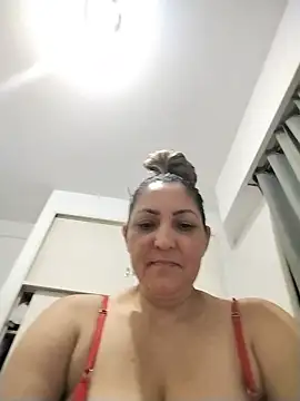 Lunita86 online show from 5, 7, 2026