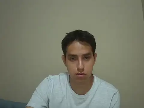 Snapshot of supguyLat chatting on 23, 4, 2026 supguyLat online show from 23, 4, 2026