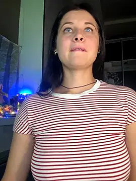 cutie modest  online show from 21, 10, 2025