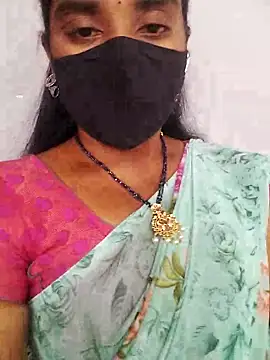 Snapshot of Mahaitha chatting on 19, 10, 2025 Mahaitha online show from 19, 10, 2025