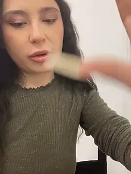 Valerie Ohara online show from 4, 10, 2025