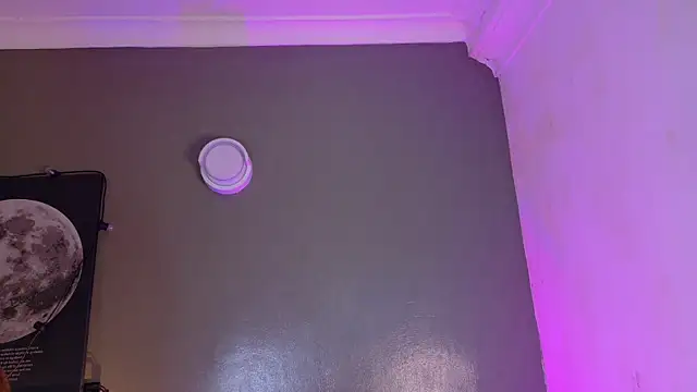 KeendraFox  online show from 2, 12, 2025