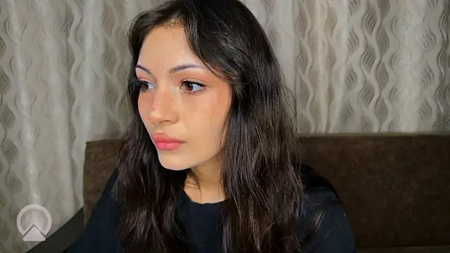 Snapshot of sweeet_strawberies chatting on 22, 9, 2025 sweeet strawberies online show from 22, 9, 2025