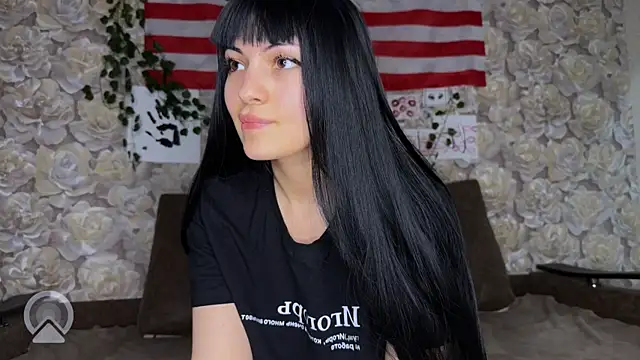 Snapshot of sweeet_strawberies chatting on 19, 10, 2025 sweeet strawberies online show from 19, 10, 2025